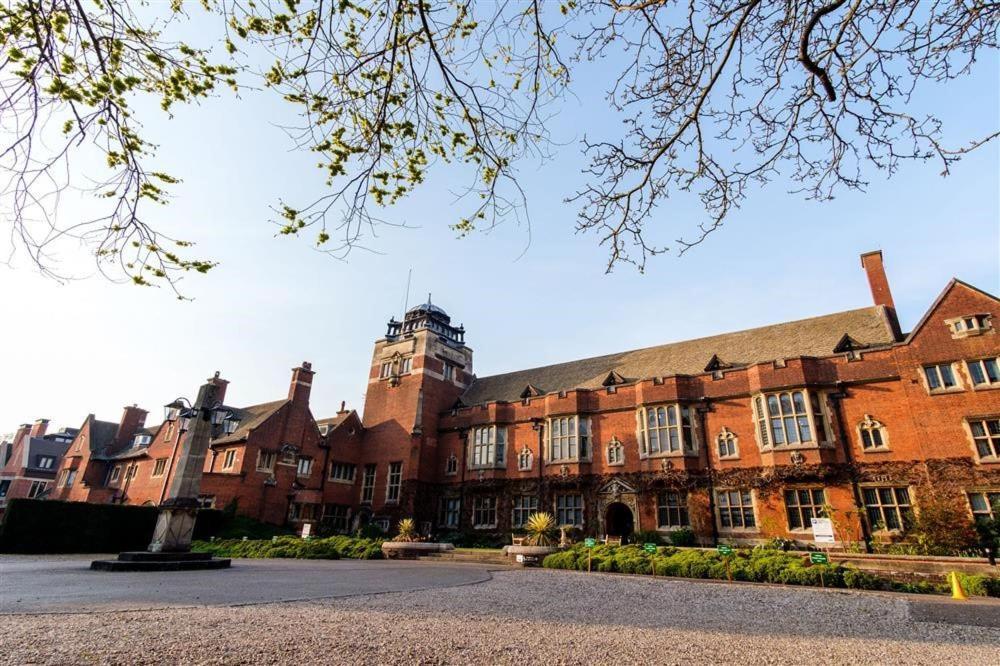 Westminster College Otel CBG Dış mekan fotoğraf