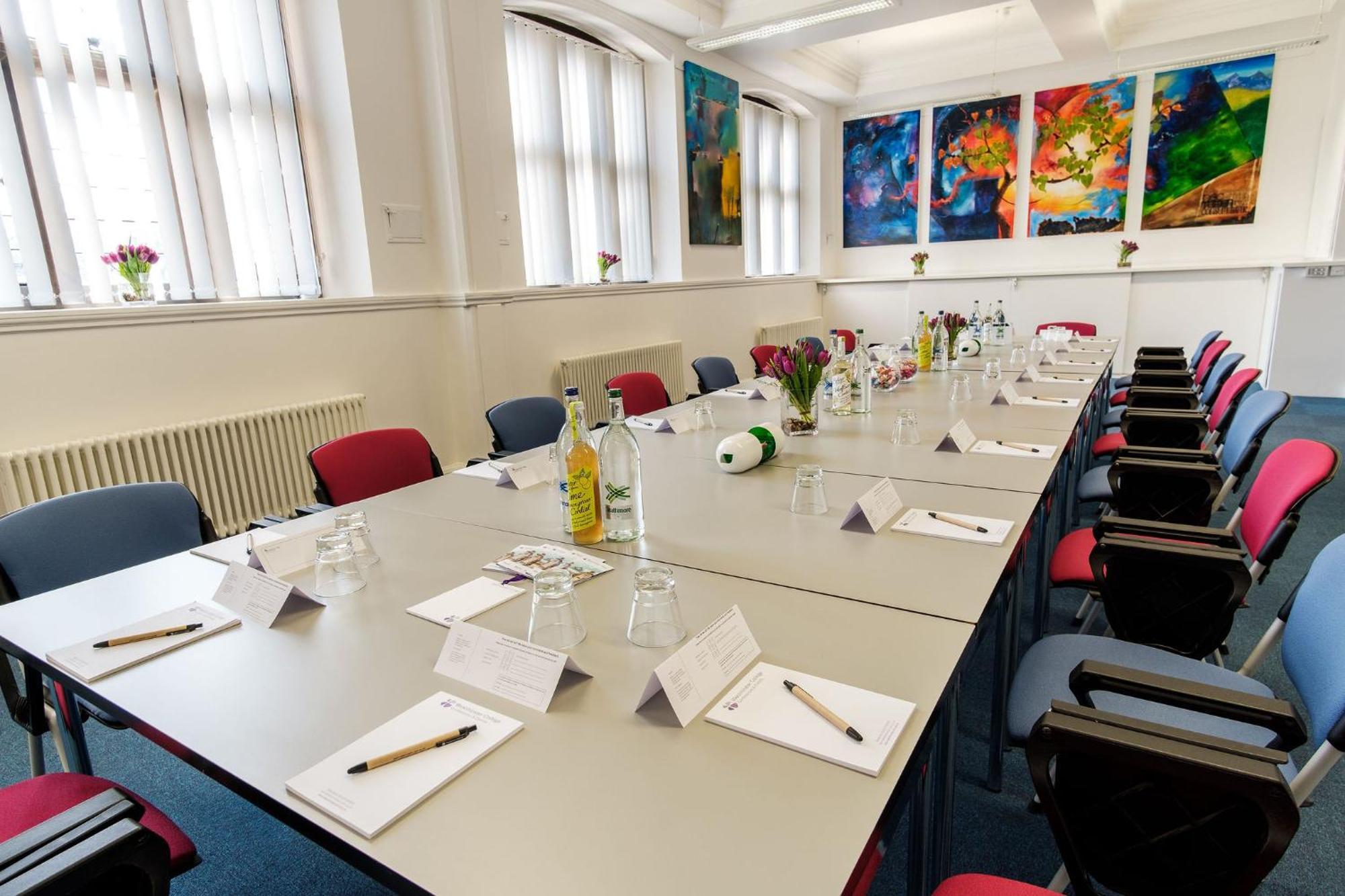 Westminster College Otel CBG Dış mekan fotoğraf